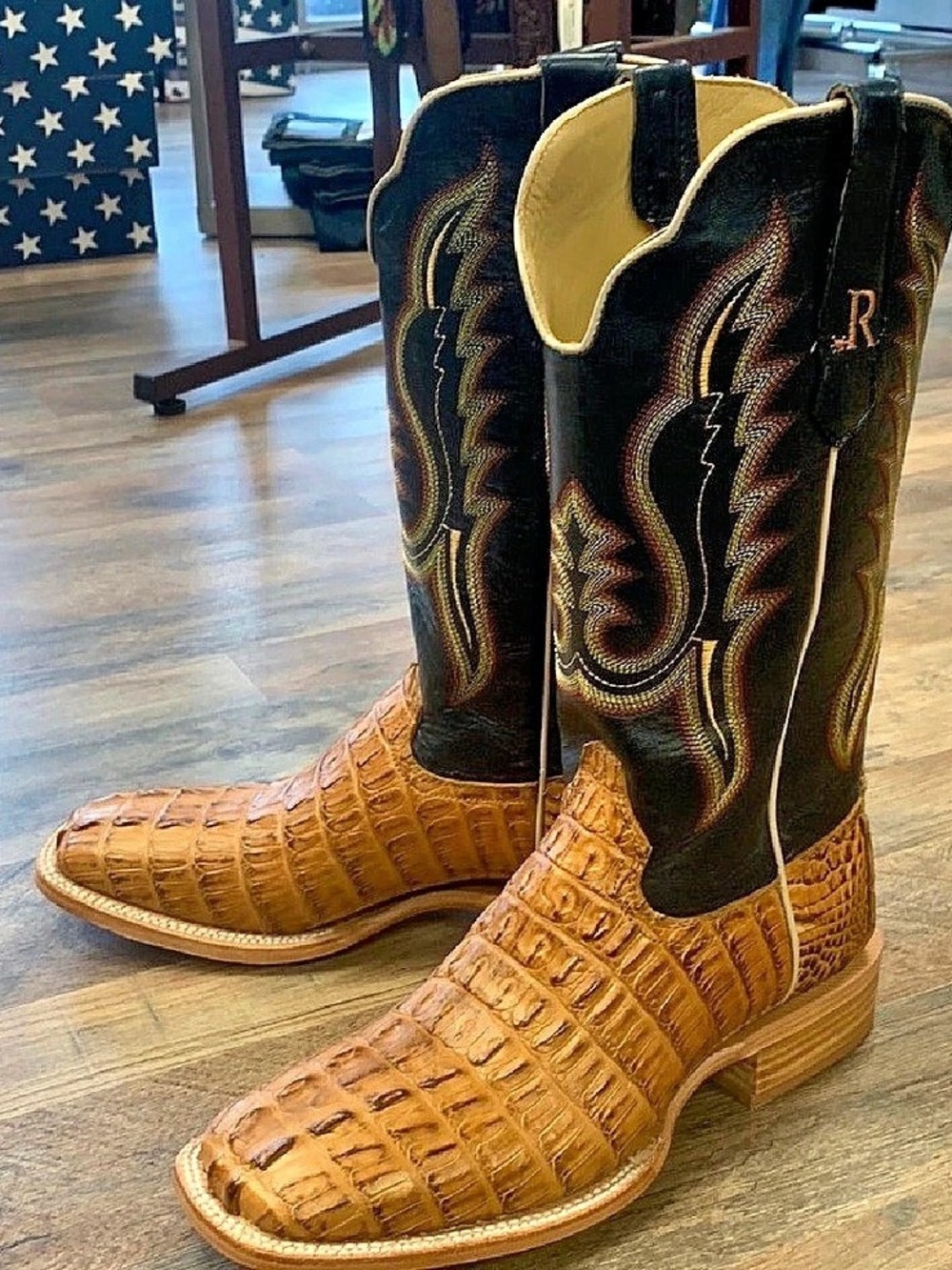 R Watson Saddle Hornback Caiman Tail Square Toe Boots RW3010-2 Cowboy Boots NWT